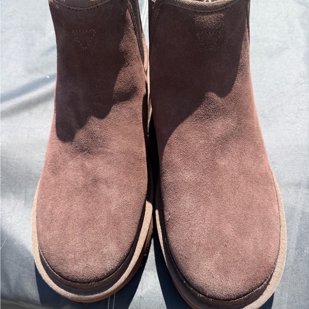 UGG Men's Chocolate Suede Chukka Boots